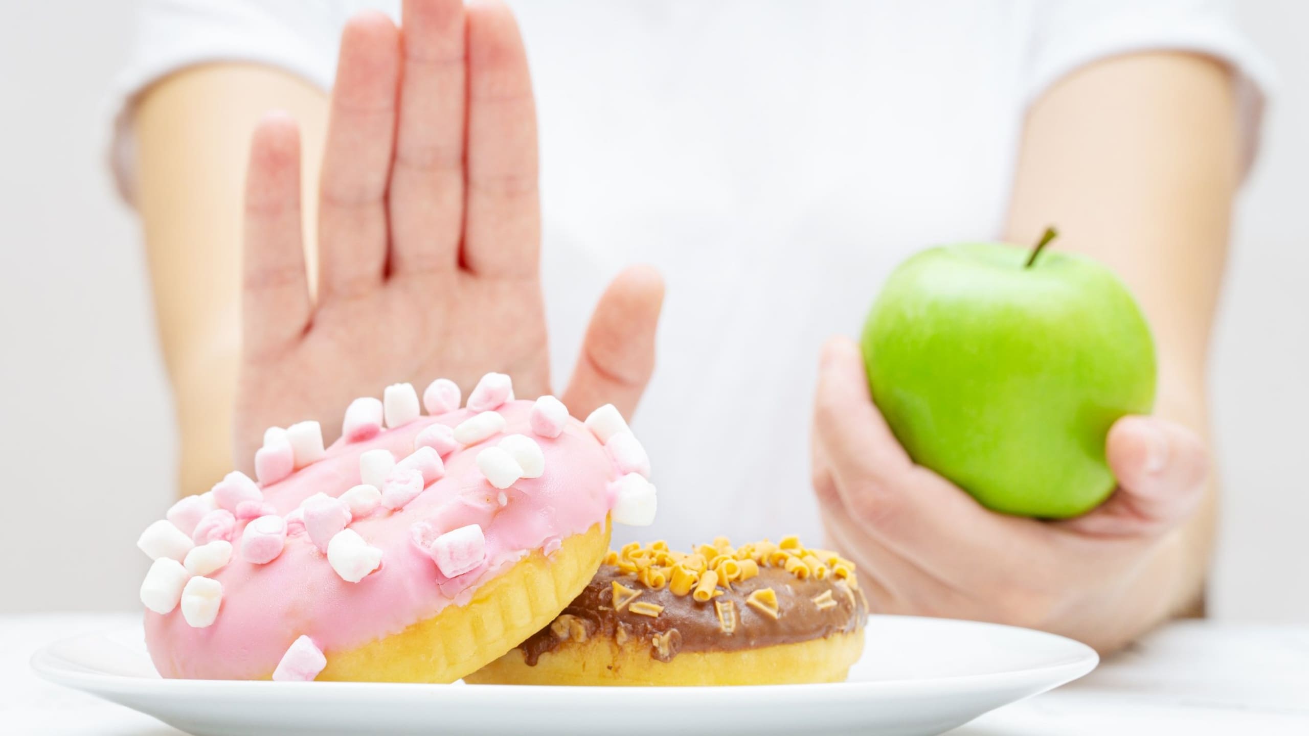 Apple or Donut? Choose the healthiest option.